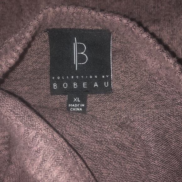 A sweater - Picture 2 of 2